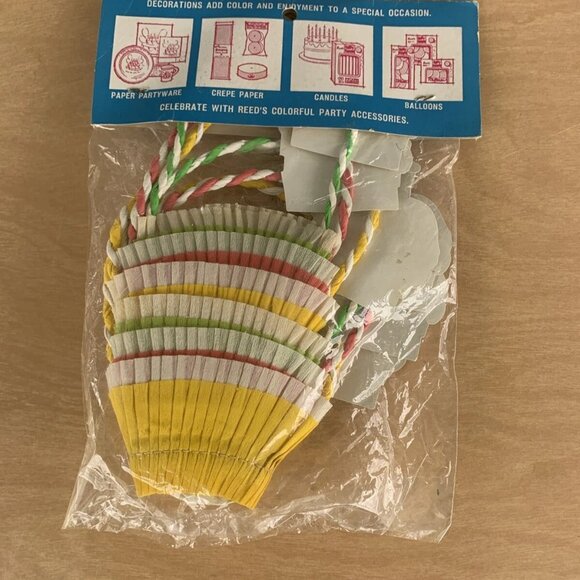 SMOKEY THE BEAR 6 BIRTHDAY PARTY NUT CUPS NEW NOS 1960s VTG REED'S #S4 - Picture 3 of 3